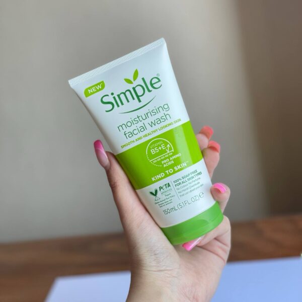 ژل شستشو صورت سیمپل مدل moisturising اورجینال - Image 3